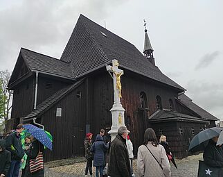 Holzkirche im Nachbarort, bis vor ca. 220 Jahren stand auch eine Holzkirche in Oldrisov,